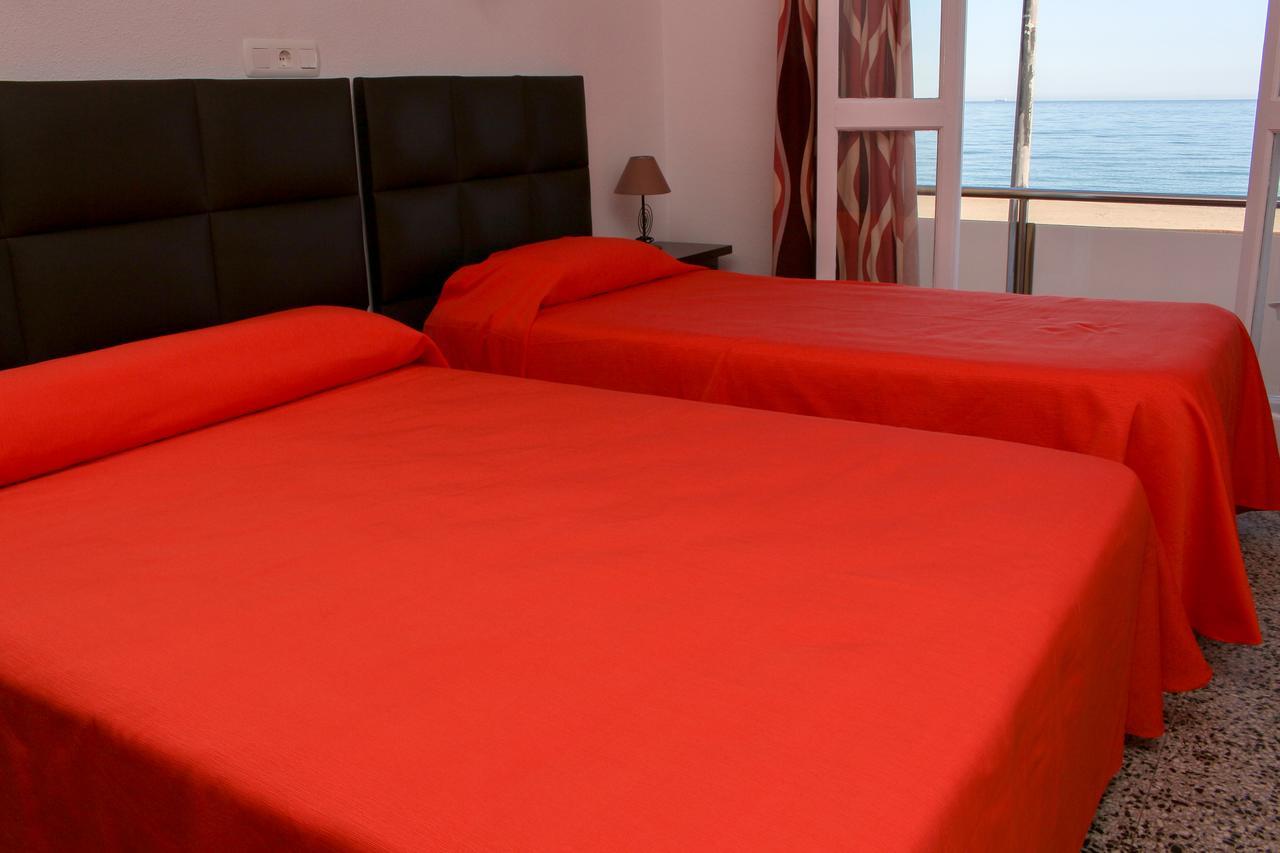 Hostal Esperanza Benajarafe Luaran gambar