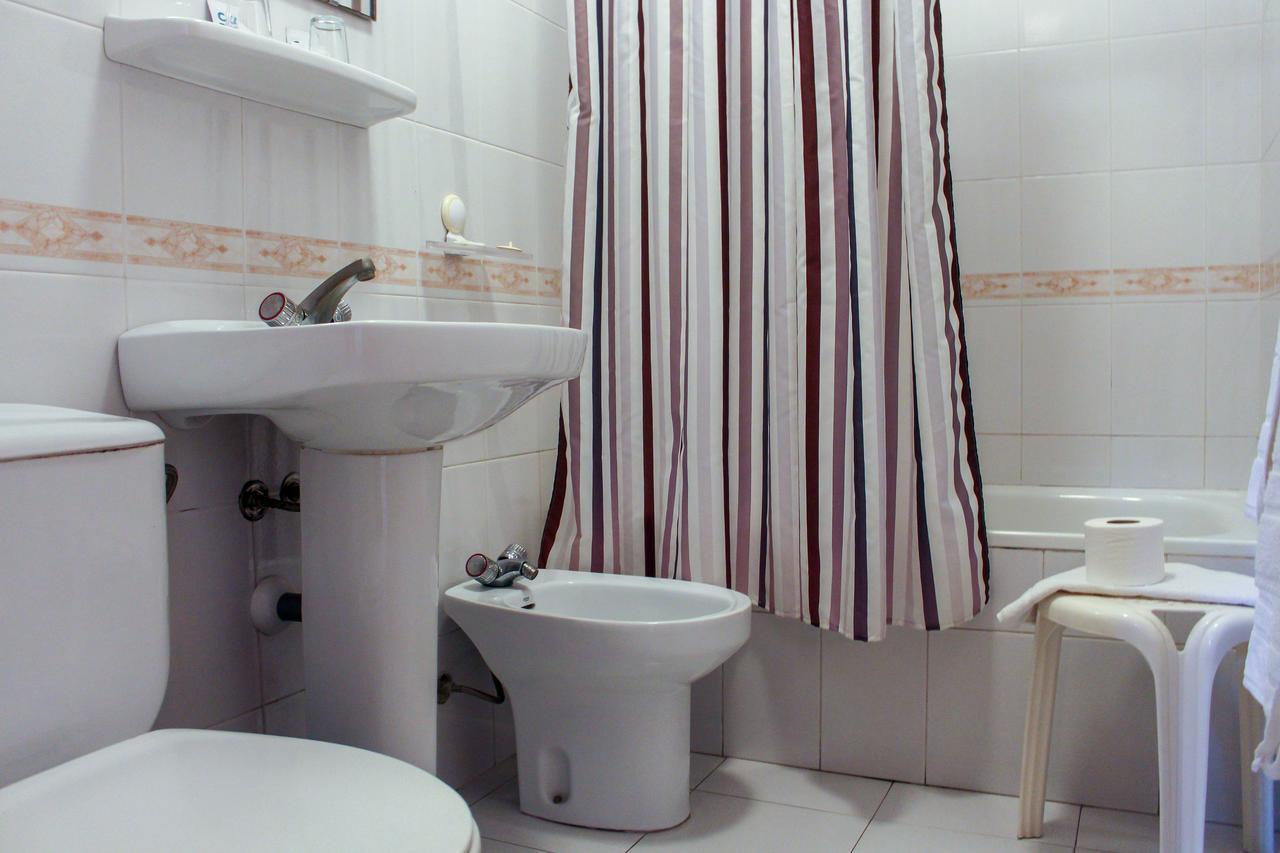 Hostal Esperanza Benajarafe Luaran gambar