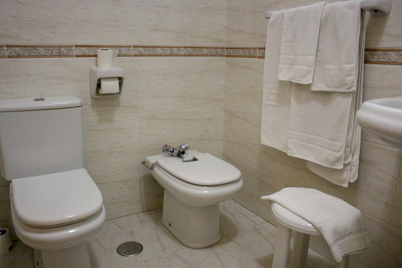 Hostal Esperanza Benajarafe Luaran gambar