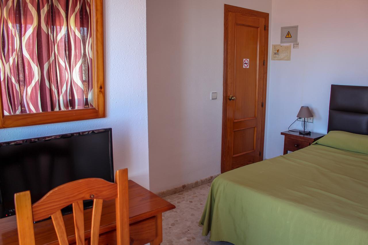 Hostal Esperanza Benajarafe Luaran gambar