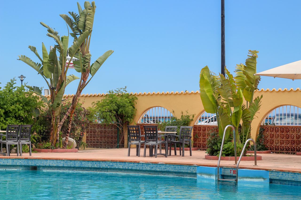 Hostal Esperanza Benajarafe Luaran gambar