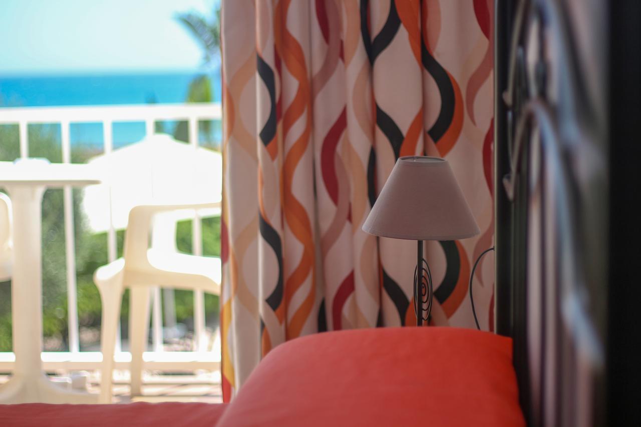 Hostal Esperanza Benajarafe Luaran gambar