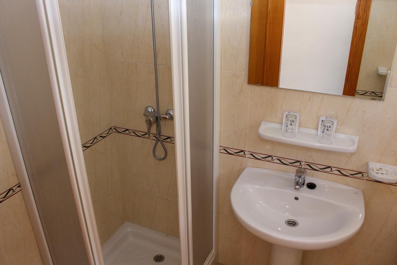Hostal Esperanza Benajarafe Luaran gambar